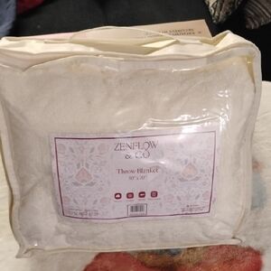 White Throw Blanket - Soft Cozy Layer